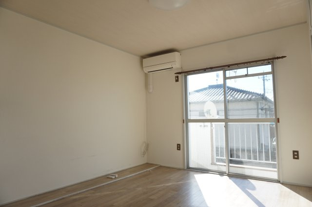 【洋室】 | リーエス小山