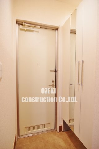 リバーパーク蒲生Cの玄関