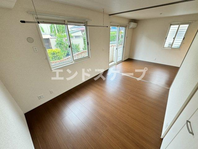 カーサ パッソの居間・リビング|高崎、前橋、伊勢崎エリアのお部屋探しはエンドスケープまで！お客様の理想お聞かせ下さい♪