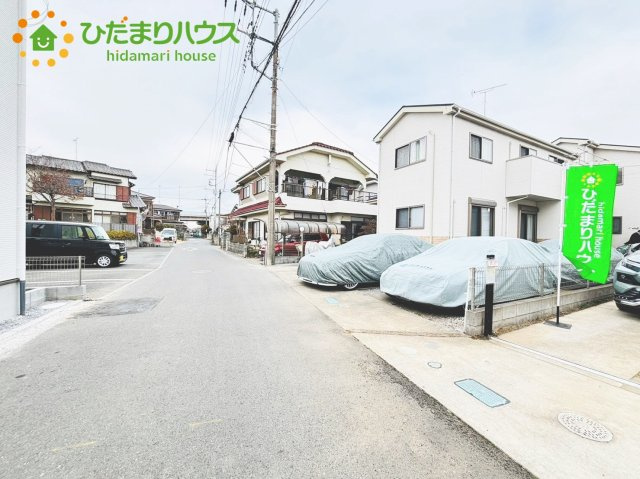 北本市緑3丁目　中古一戸建ての前面道路含む現地写真