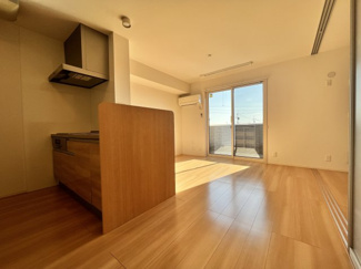 【居間・リビング】 | ゼピュロスみどりのA