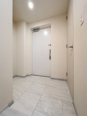 【玄関】 | スカイズタワー&ガーデン | 月額管理料無料！賃貸管理はアブレイズパートナーズにお任せを！