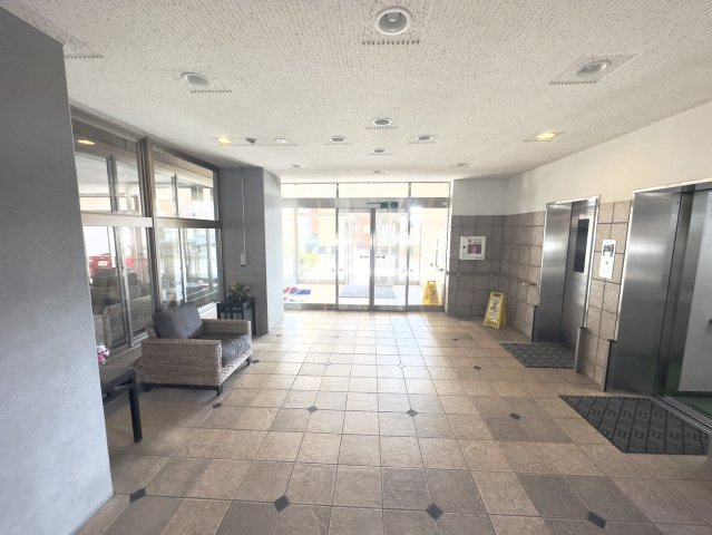 D’レスティアブランオーブ新田東のエントランス