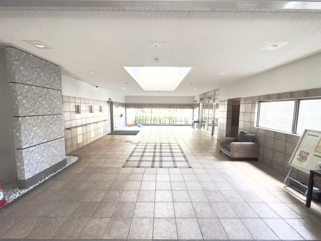 D’レスティアブランオーブ新田東のエントランス