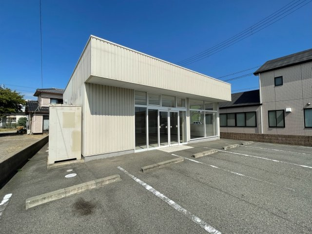 林崎町２丁目店舗の外観