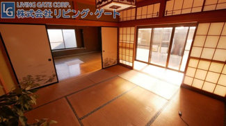 【和室】 | 南アルプス市飯野 角地 公園が近い中古戸建 4LDK | 1階和室から撮影。
