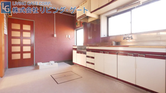 【キッチン】 | 南アルプス市飯野 角地 公園が近い中古戸建 4LDK | 7帖キッチン。広々としたスペースで作業効率up！