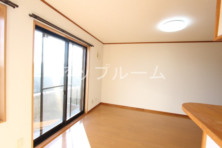 リバービューの居間・リビング