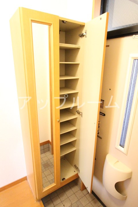 リバービューの玄関