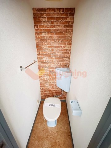 シャトレ隈Ⅲのトイレ|落ち着いた色調のトイレです