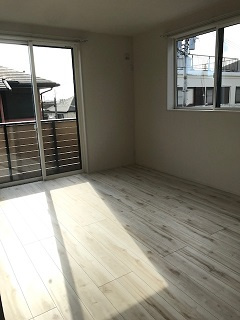 三条町戸建ての居間・リビング