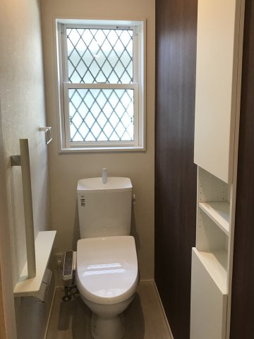 三条町戸建てのトイレ