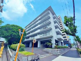 【外観】 | 法王マンション【仲介手数料無料】田代小学校　城山中学校 | リノベーション済み
保証付きマンションです