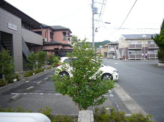 【駐車場】