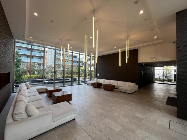 京阪藤森駅徒歩３分＆２沿線利用可●即入居可３ＬＤＫ●ペット飼育ＯＫ(規約有)●Aitoノースコートのエントランス|エントランス