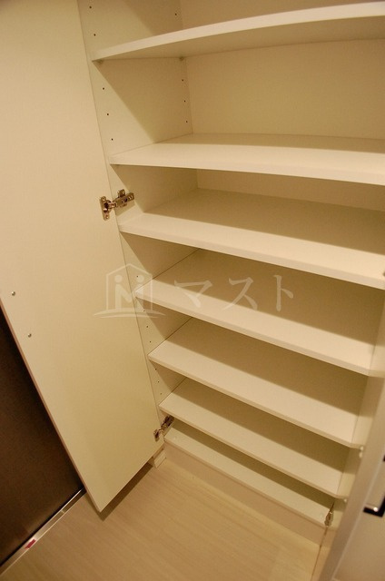 ＬＣ谷町六丁目の収納