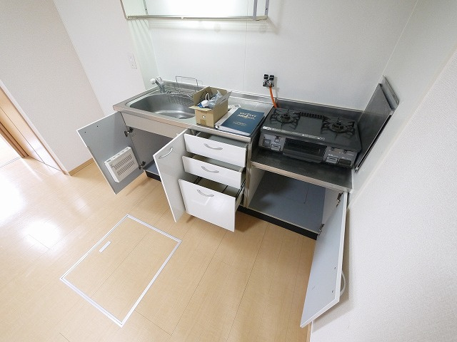 ラフィーネ松ヶ丘のキッチン|使いやすいキッチンです