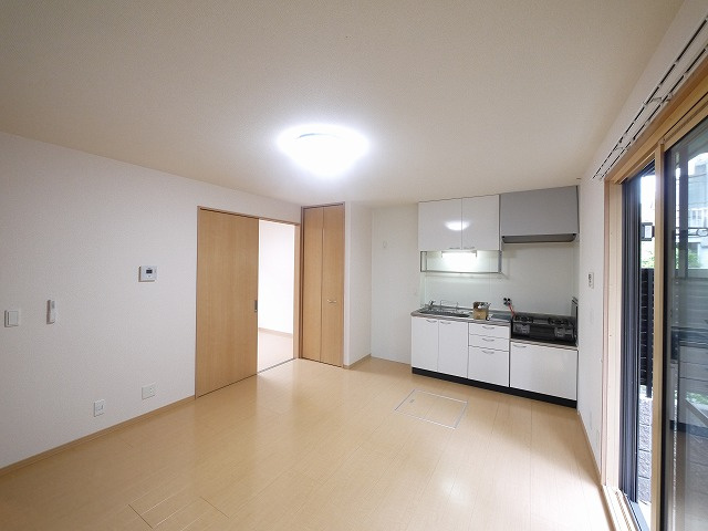 ラフィーネ松ヶ丘の居間・リビング|ゆったり過ごせる居間です