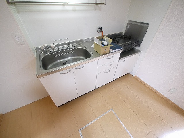 ラフィーネ松ヶ丘のキッチン|お料理しやすいキッチンです