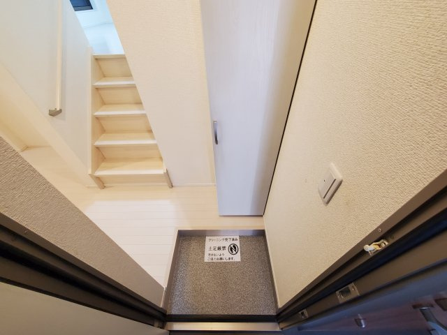 グリシーヌ岩槻本町の玄関|きれいな玄関です