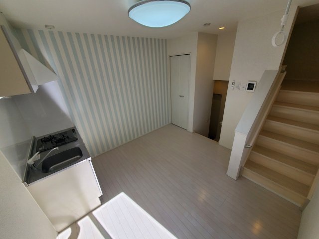 グリシーヌ岩槻本町の居間・リビング|ゆったり過ごせる居間です