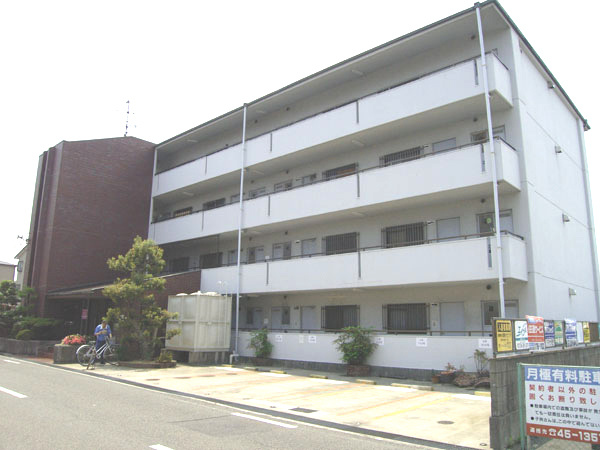 カワトコーポラスの外観|外はこのようになっています