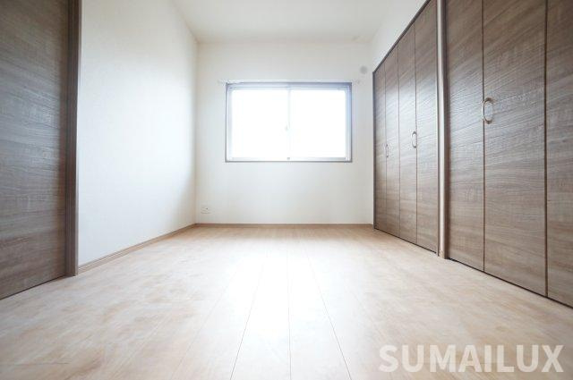 熊本市北区鶴羽田４丁目の賃貸マンションの洋室