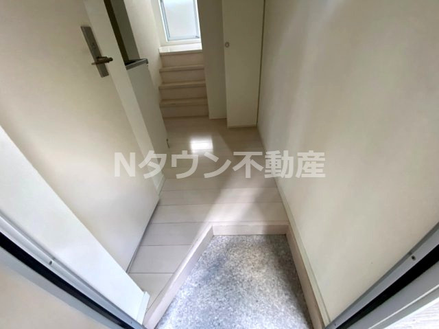 【玄関】 | STAGE杉栄 | 落ち着いた玄関です