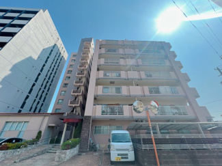 【外観】 | 【ネオハイツ大橋】２０２４年３月、リフォーム完成いたしました♪少しでも気になる方はすぐにご連絡ください。住宅ローン・その他ご質問等いつでもお待ちしております。