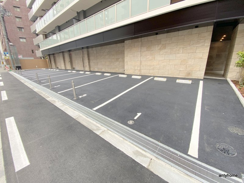 CREST COURT DOSHINの駐車場