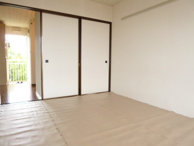 メゾンパーク旭Ａの和室