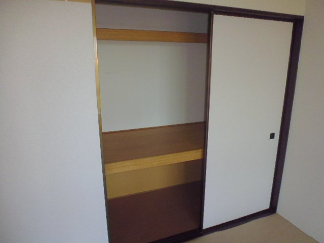 メゾンパーク旭Ａの収納