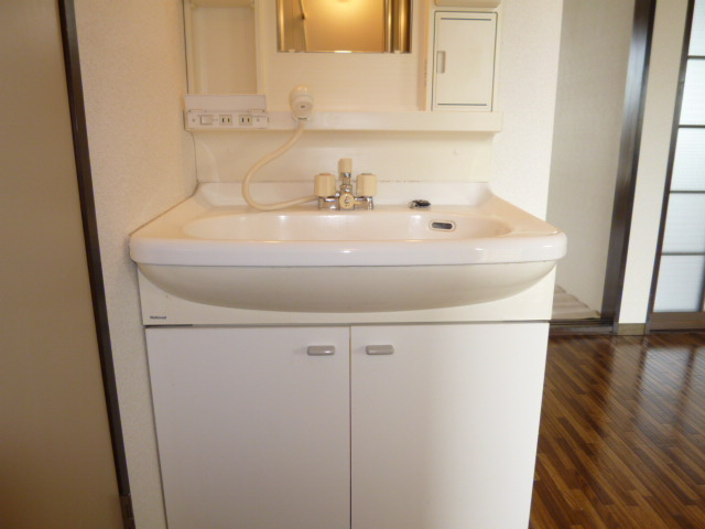 メゾンパーク旭Ａの独立洗面台|洗髪洗面化粧台