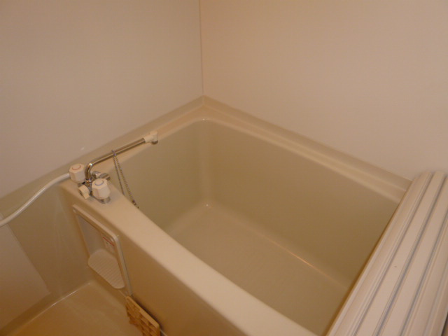 メゾンパーク旭Ａの浴室