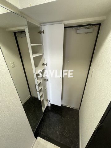 フォレストグレイス深江橋Ⅱの玄関