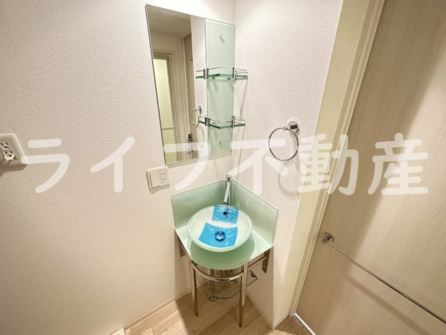 TLRレジデンス高井田の独立洗面台
