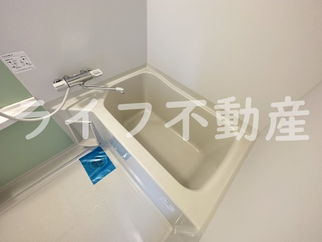 TLRレジデンス高井田の浴室