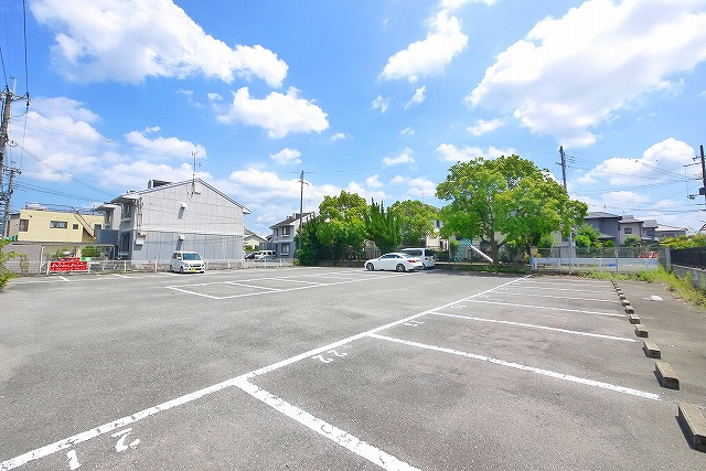 リバーパーク大宮モータープールの駐車場
