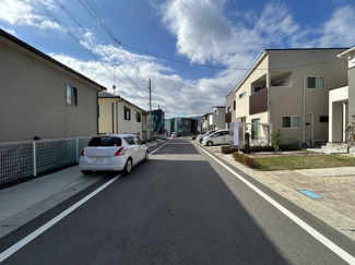 【前面道路含む現地写真】 | 瀬田３丁目　ニュータウン2期　分譲2区画2号地