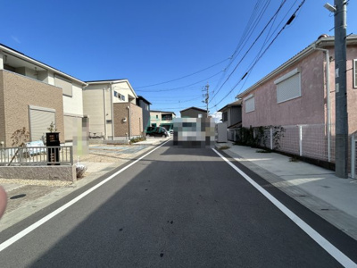 【前面道路含む現地写真】 | 瀬田３丁目　ニュータウン2期　分譲2区画2号地