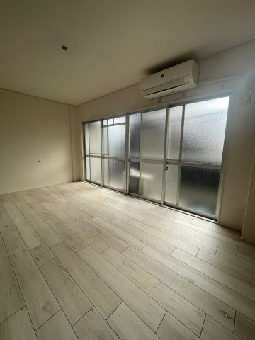梶町マンションの洋室