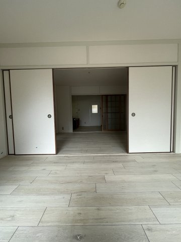 梶町マンションの洋室