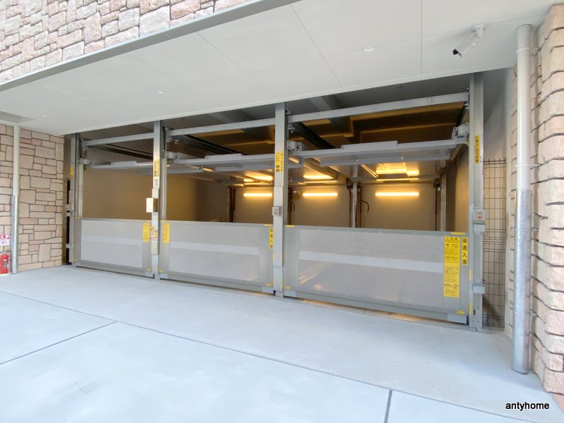 プレジオ天神橋ASIAN　仲介手数料無料の駐車場