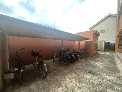 【駐車場】 | ライオンズマンション栗木町 | 敷地内駐輪場です。