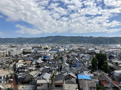 【展望】 | コスモ八尾 | 生駒山系を一望！