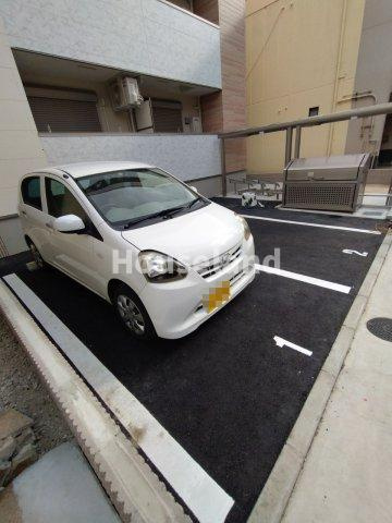 フジパレス新中通Ⅲ番館の駐車場