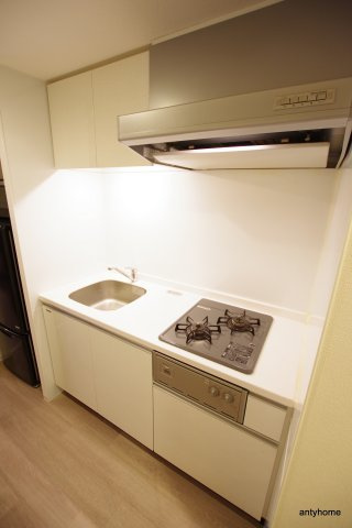 コンフォリア江坂　仲介手数料無料のキッチン