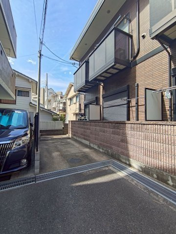 アンプルールmilleの駐車場