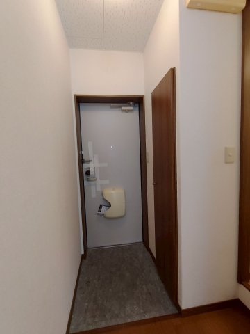 アンプルールmilleの玄関