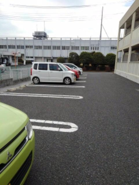 グランプラトⅠの駐車場